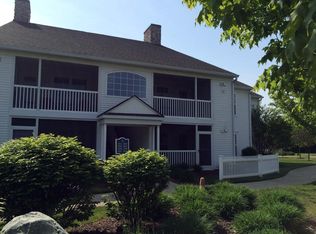 2856 S Knightsbridge Cir, Ann Arbor, MI 48105