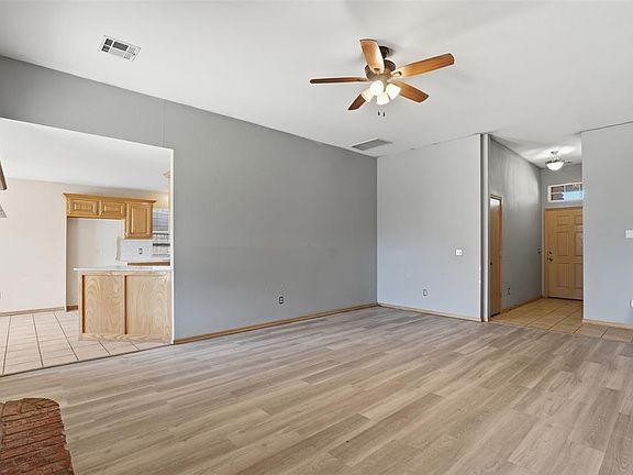 5th image of 2204 NW 157th St