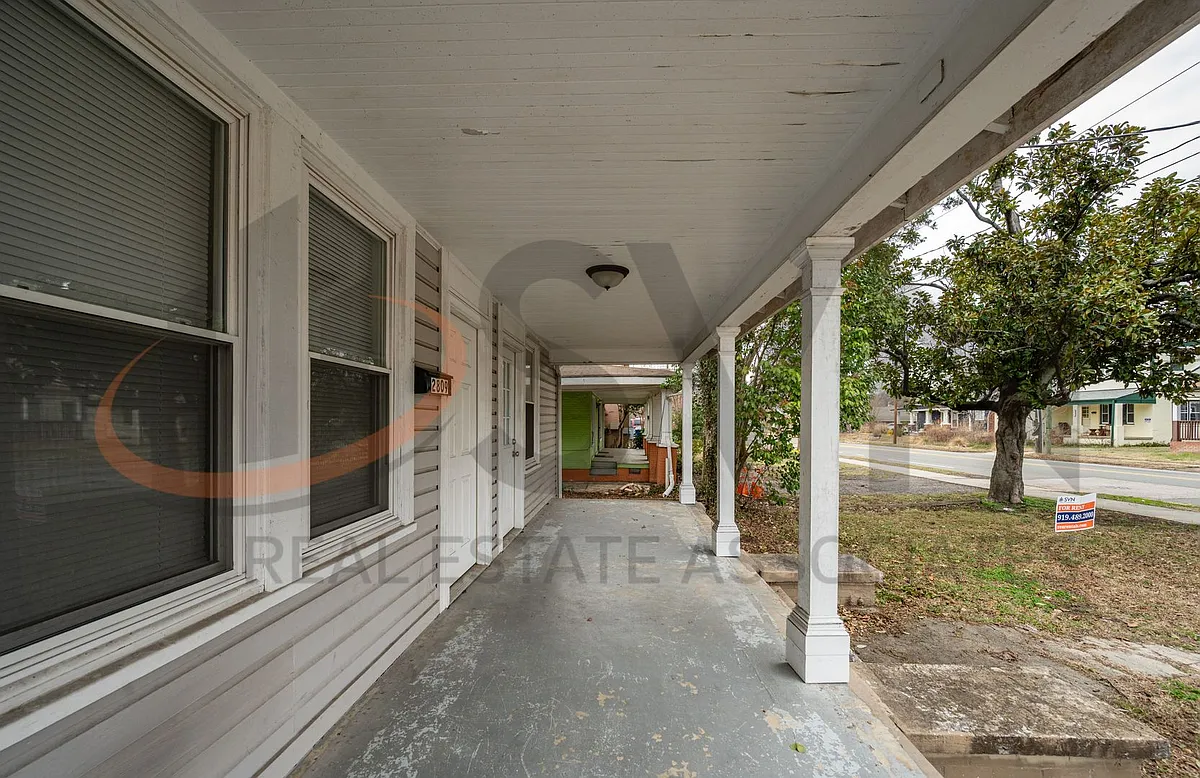 Building Photo - 2809 Hillsborough Rd