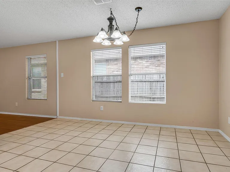 5336 New Castleton Ln — Photo 9