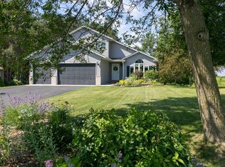 2843 Carver Park Cir, Woodbury, MN 55125