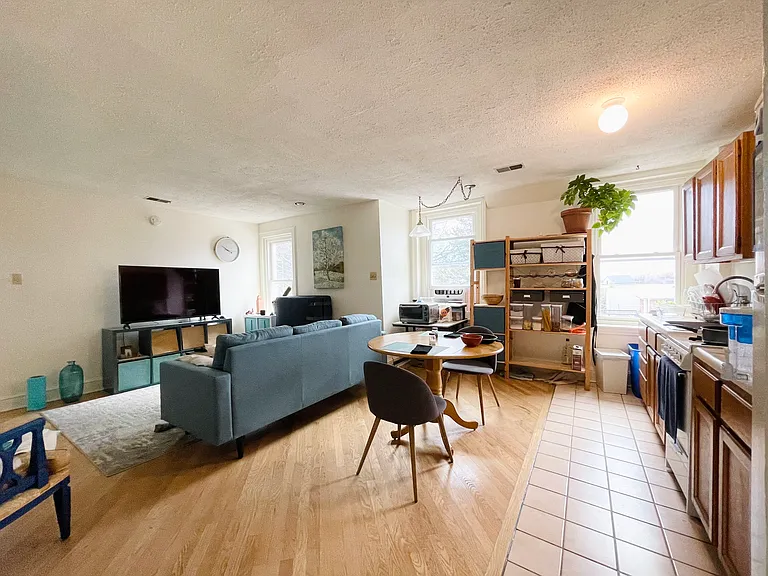 609 S 42nd St #93B — Photo 2