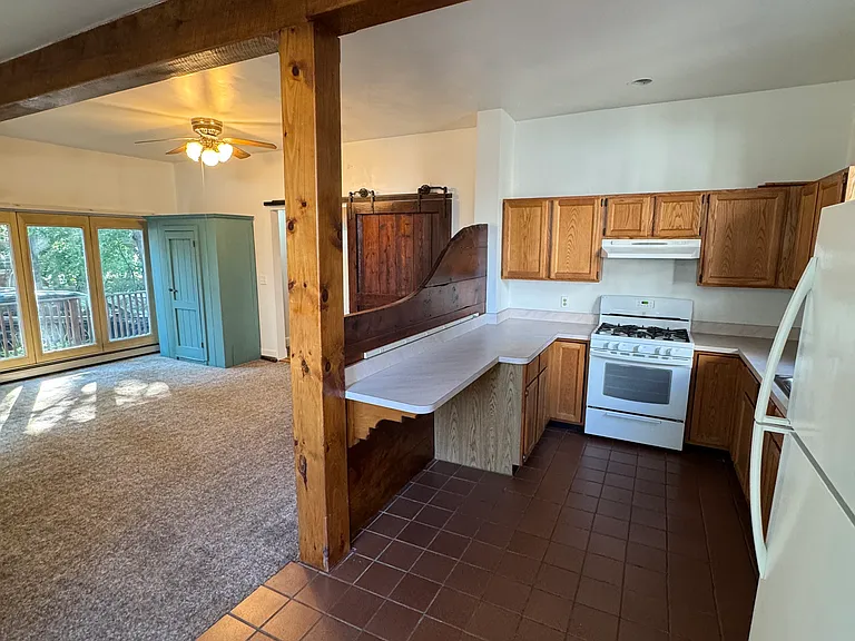 683 State St #4 — Photo 5