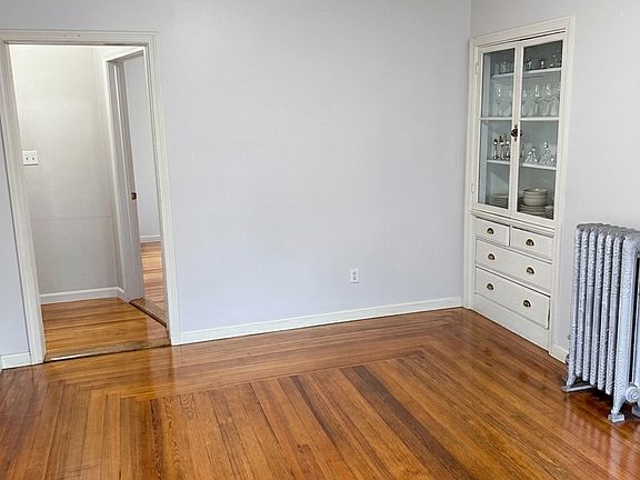 2nd image of 219 Brown St Floor 2