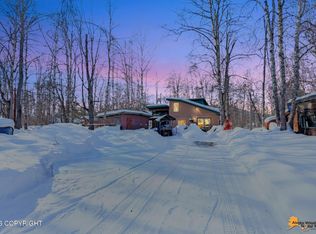 22120 S Easy St, Talkeetna, AK 99676