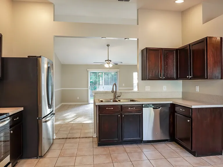 1697 Glen Laurel Dr — Photo 7