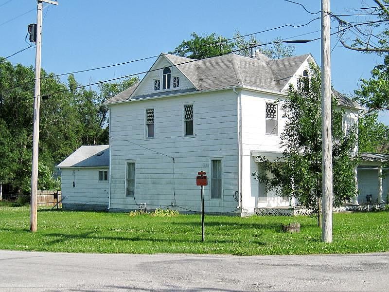 1st image of 106 N Fulton St