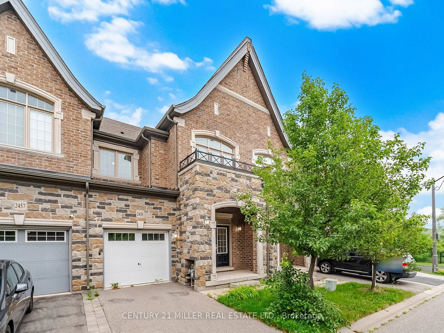 3 bed, $4,300 — Photo 2