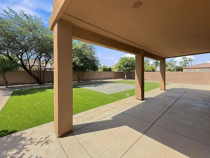 2181 E Westchester Dr — Photo 47