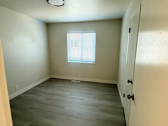 4th image of 2790 Union Ave