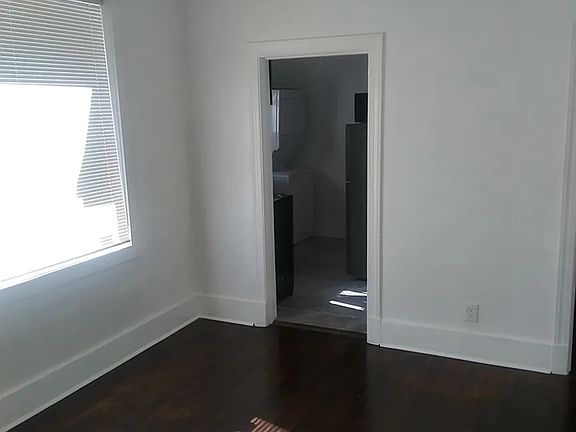 4th image of 927 N Avalon St