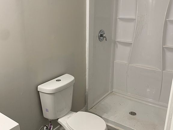 5th image of 747 Harrold St