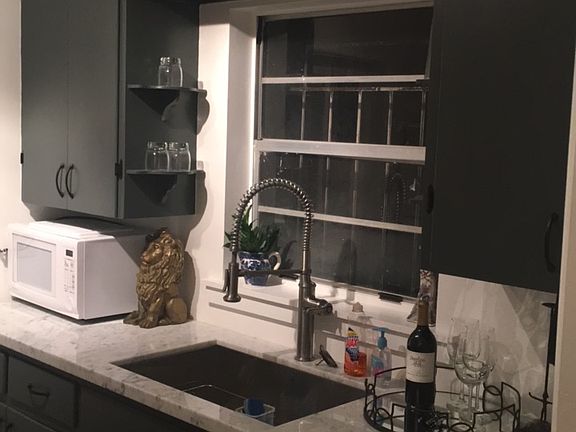 2nd image of 434 26th St