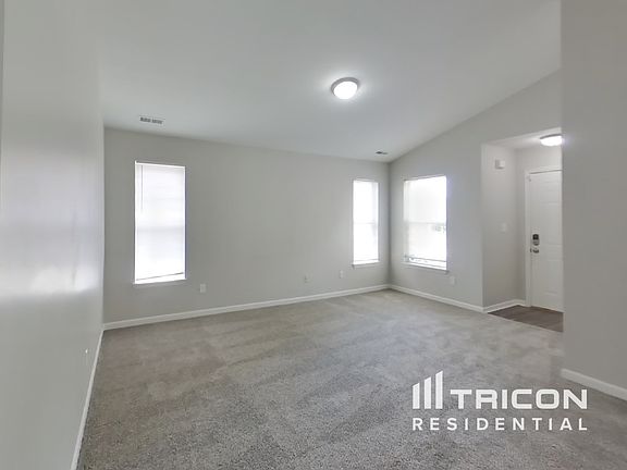 3rd image of 6001 Liverpool Ln