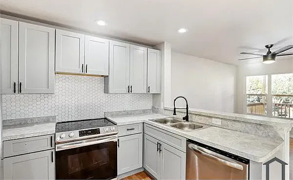 3 bed, 1100 sqft, $1,395 — Photo 1
