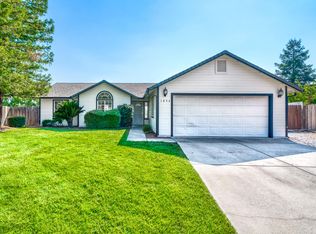 1894 Whistling Dr, Redding, CA 96003