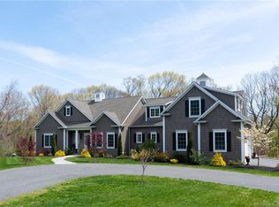 120 Skyline Dr, Middlebury, CT 06762