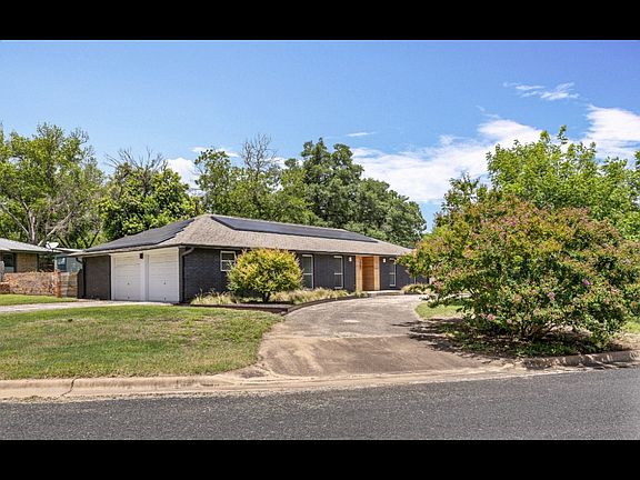 3rd image of 7002 Whispering Creek Dr