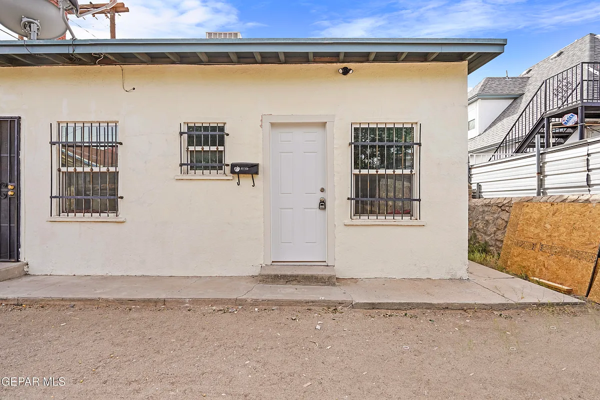 Building Photo - 511 E Nevada Ave #EL