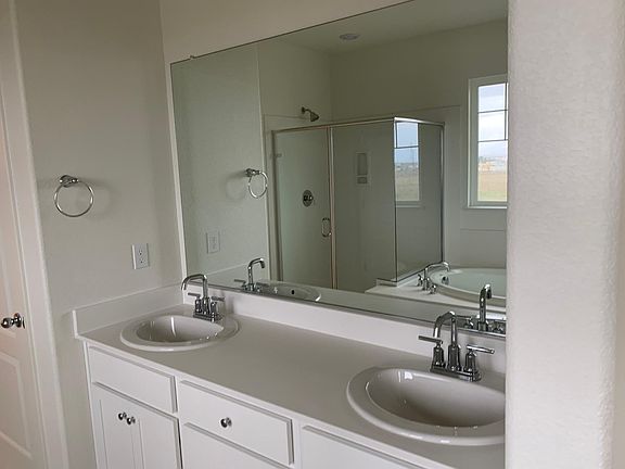 4th image of 2357 Sheldon Dr