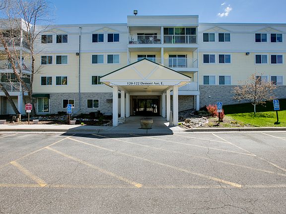 2nd image of 122 Demont Ave E APT 258