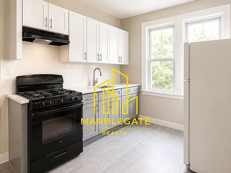 45-47 Fuller Pl #22R — Photo 2