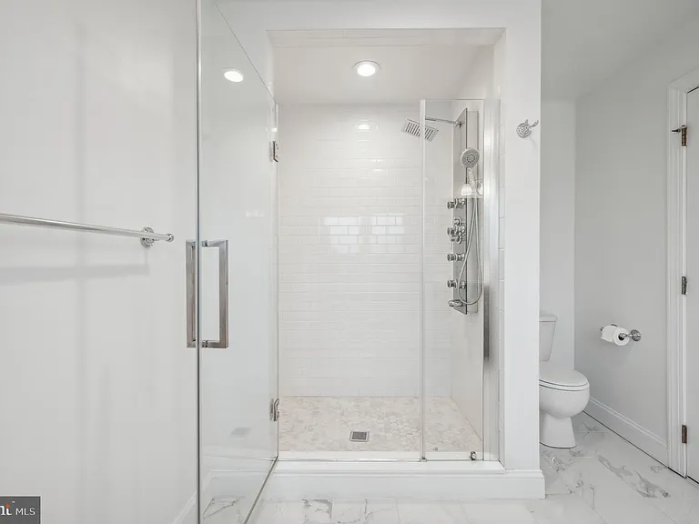 1802 Christian St — Photo 26