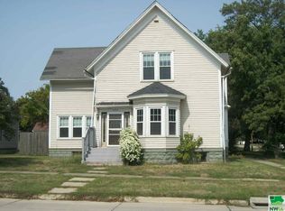 500 W Cherry St, Cherokee, IA 51012
