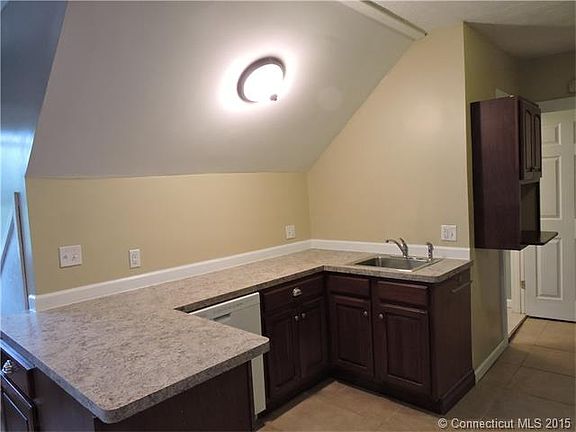 5th image of 295 Lasalle St #3