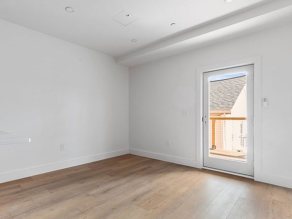 4th image of 115 Ives St #301