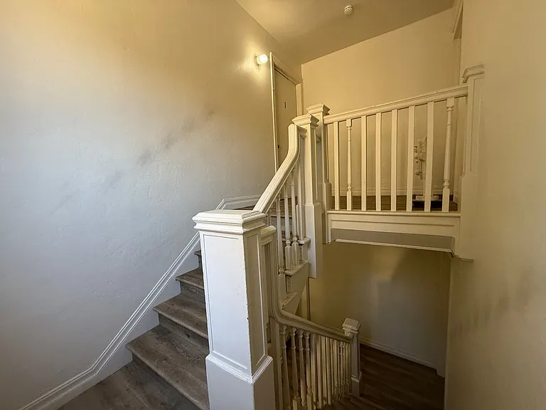 800 East Dr — Photo 16
