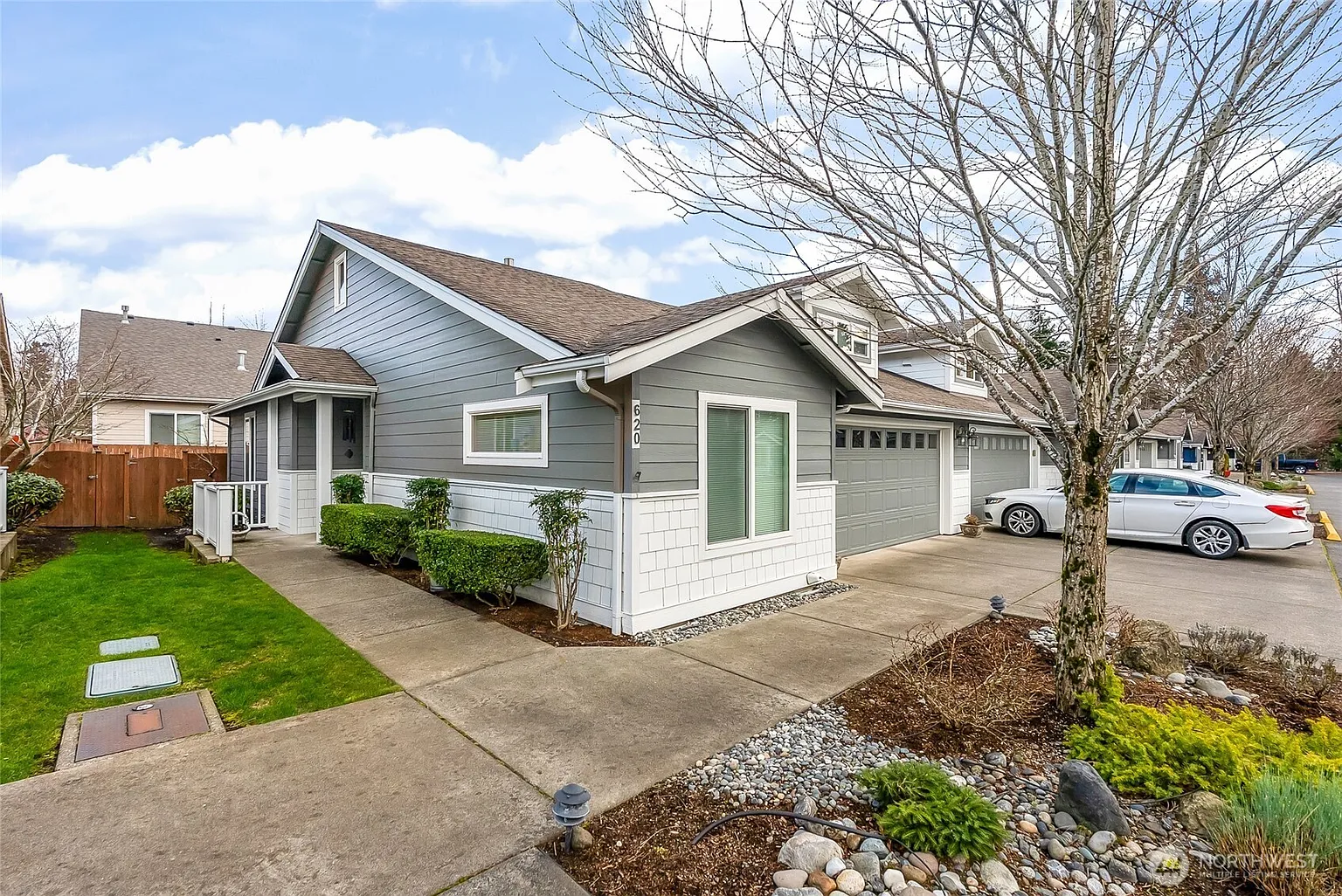 620 Sunflower Lane photo 1