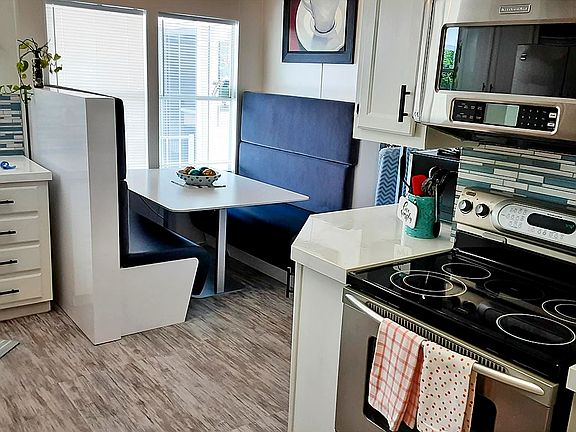 4th image of 1082 E Palm Valley Dr #735