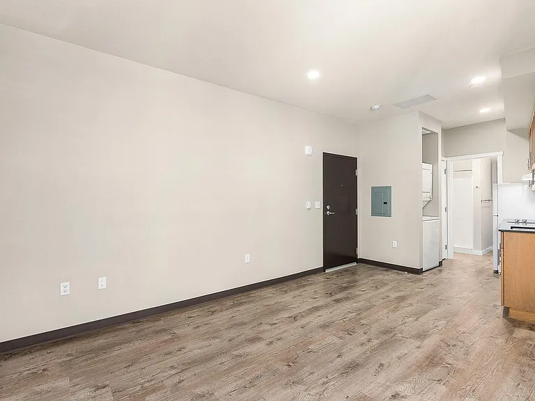 4029 Rainier Ave — Photo 17