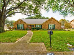 807 Shady Creek Ct, Cleburne, TX 76033