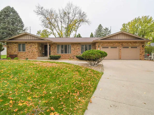 2509 S Rotary Ct, Sioux Falls, SD 57105