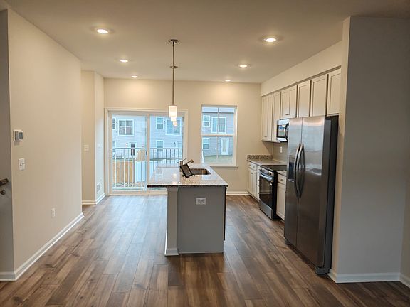 5th image of 110 Kinkade Ct