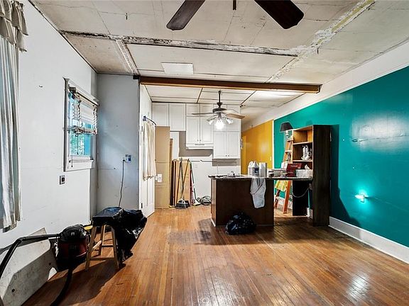 5th image of 3206-08 Cadiz St