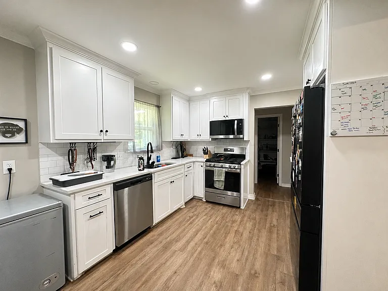 3125 Lake Hills Dr — Photo 5
