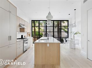 82 Amity St, Brooklyn, NY 11201