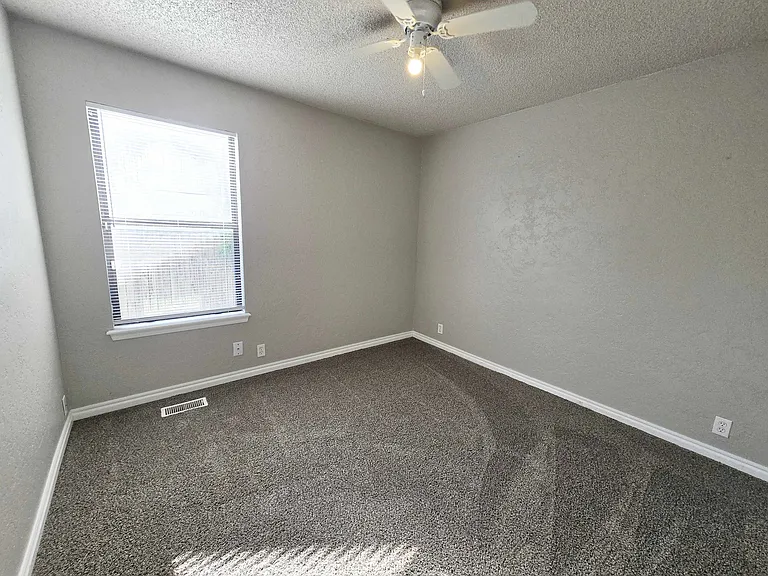 217 Cypress Dr — Photo 20