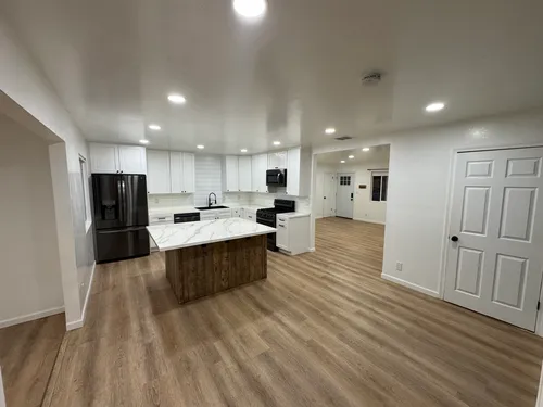 1302 W Florida St Photo 1