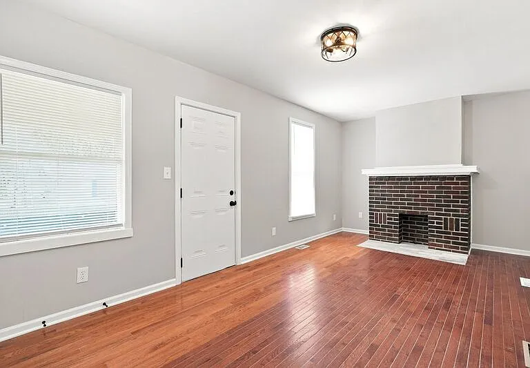 846-848 Reinhard Ave #848 — Photo 4