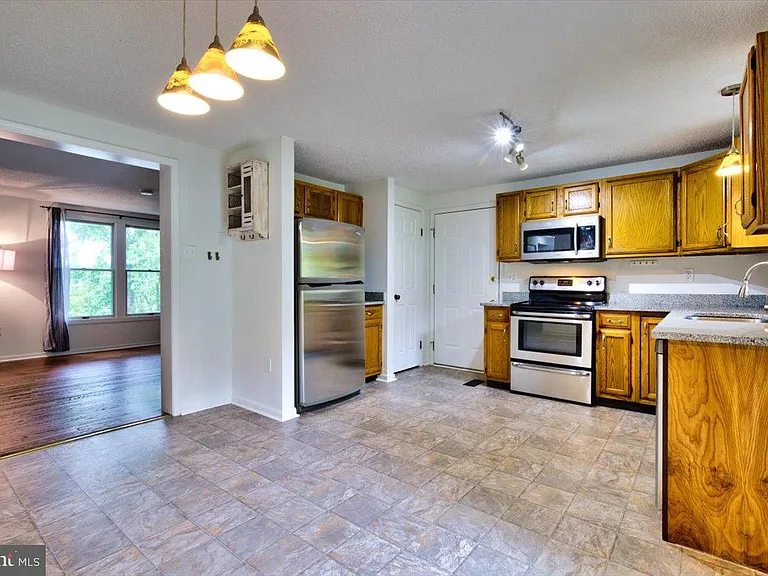 342 Sherry Ln — Photo 16
