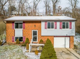 198 Colonial Village Dr, Pittsburgh, PA 15235