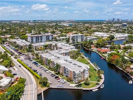 1st image of 2970 NE 16 Avenue #305