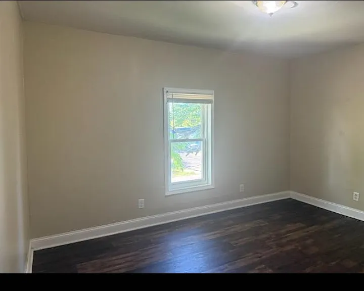 1332 Indiana Ave — Photo 9