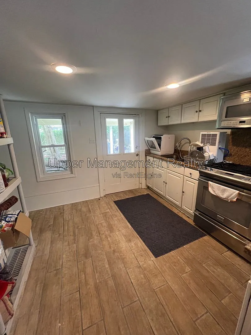 4 bed, 2.0 bath, $2,000 — Photo 3