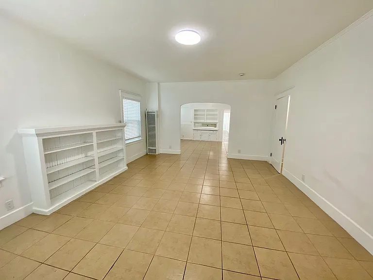 2919 Van Buren Pl — Photo 7