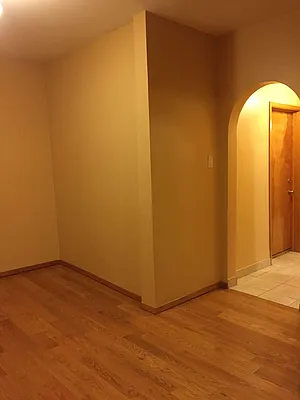 Rented by Metroline Realty | media 19